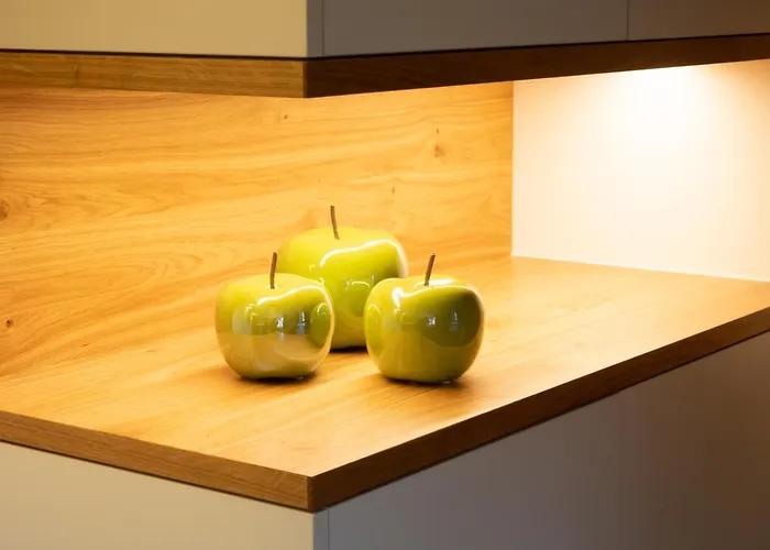 Daire Carmen Schuchter